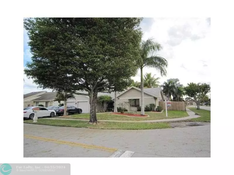 8340 NW 53RD ST, Lauderhill, FL 33351