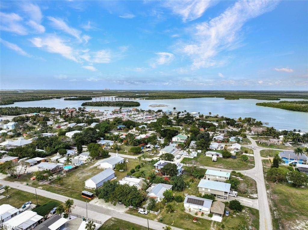 519 Coconut AVE,  Other,  FL 34140