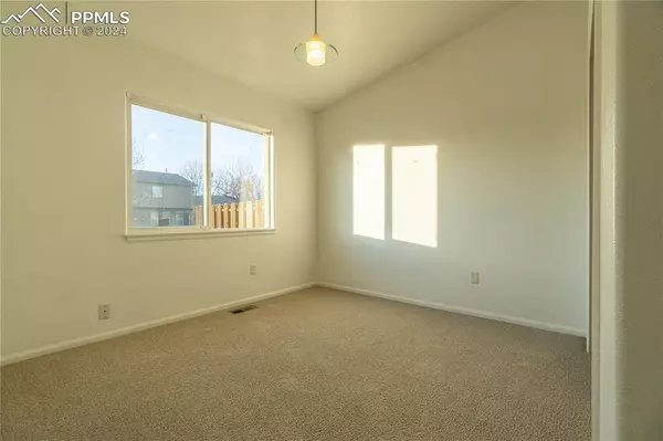 Colorado Springs, CO 80923,5527 Sunshade PT