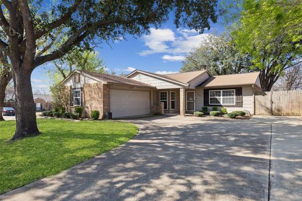 2601 Buck Trail, Euless, TX 76039