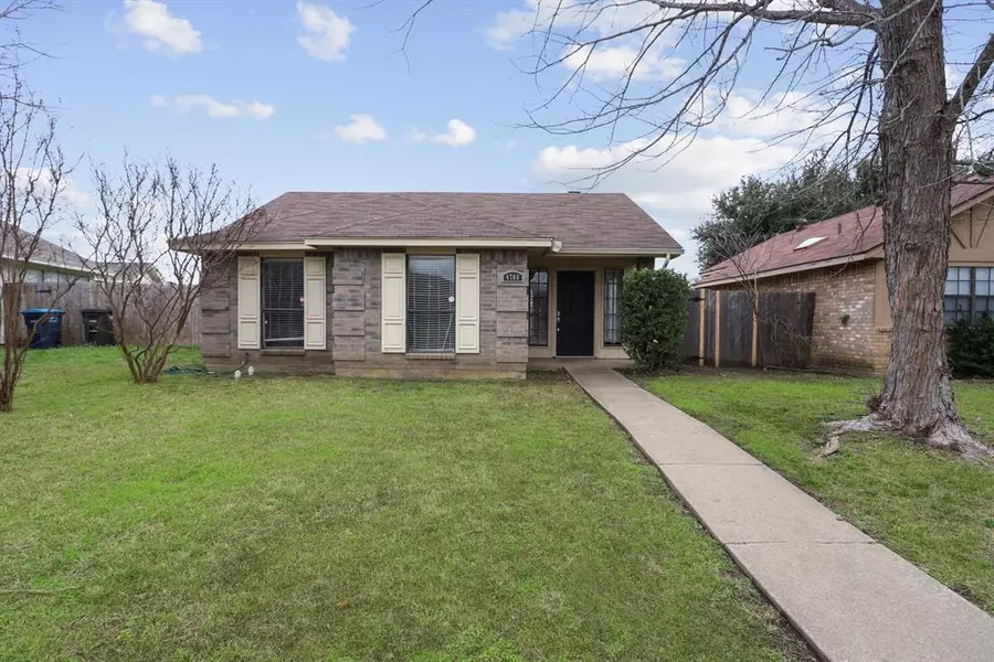 4708 Hibiscus Street, Fort Worth, TX 76137