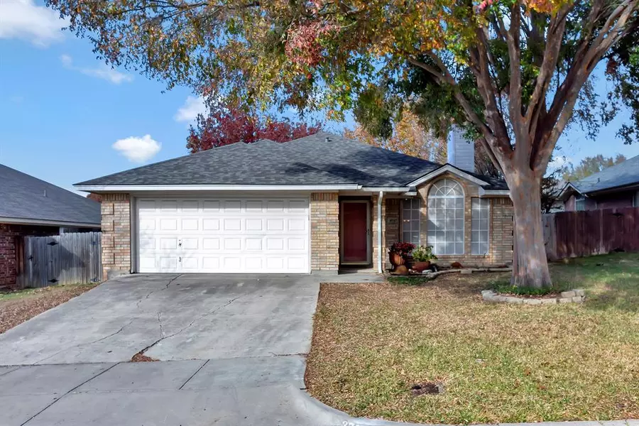 3717 Tulip Tree Drive, Fort Worth, TX 76137