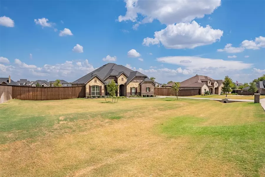 810 Reese Drive, Waxahachie, TX 75167