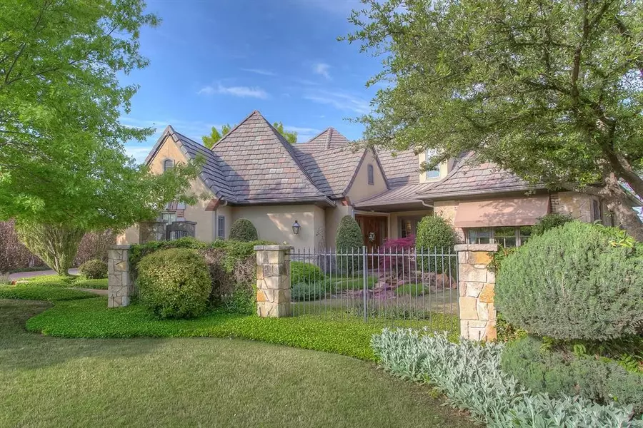 6670 Saint Andrews Road, Fort Worth, TX 76132