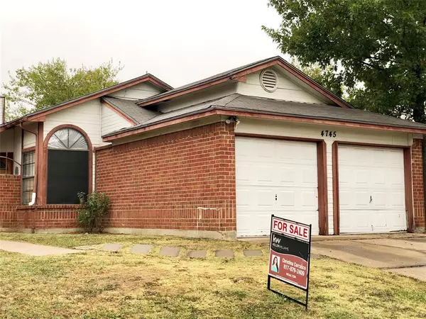 4745 Poppy Drive E, Fort Worth, TX 76137