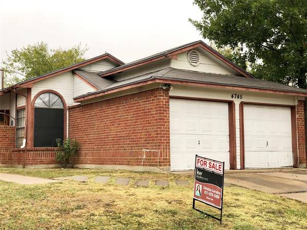 4745 Poppy Drive E, Fort Worth, TX 76137