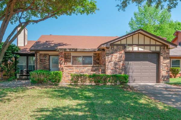 4641 Bracken Drive, Fort Worth, TX 76137