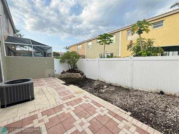 Pembroke Pines, FL 33028,1365 NW 154th Ln