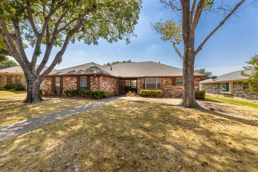 3828 Westminster Drive, Carrollton, TX 75007