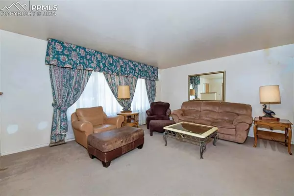 Colorado Springs, CO 80906,2 Minden CIR