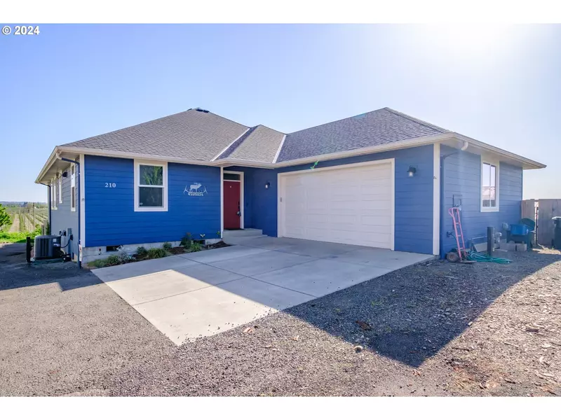 210 Jerri LN, Mt Angel, OR 97362