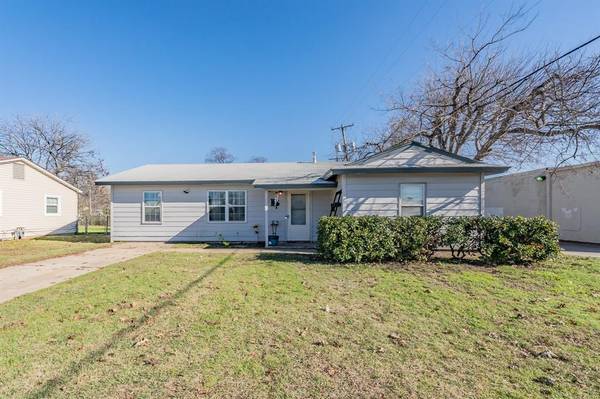 320 NW Renfro Street, Burleson, TX 76028