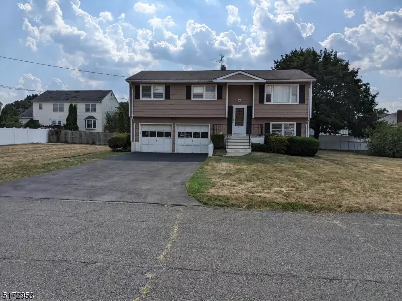 8 Perth Pl, South Plainfield Boro, NJ 07080