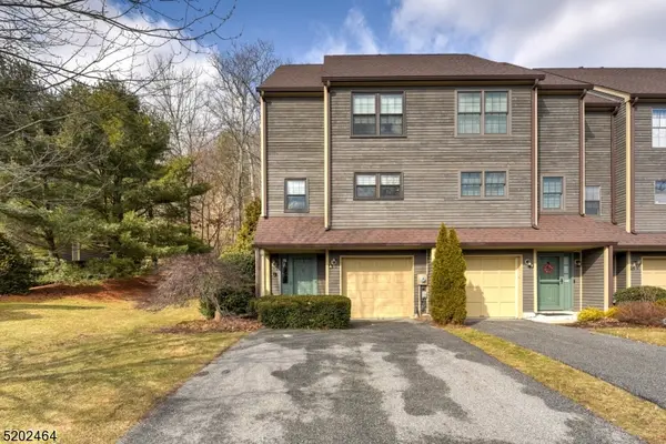 54 A Beacon Hill Rd #A, West Milford Twp., NJ 07480