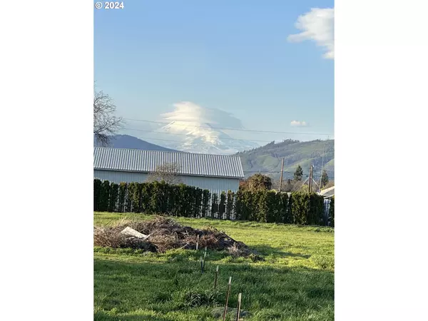 Hood River, OR 97031,1267 TUCKER RD #22