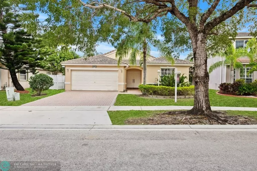 1805 NW 142nd Ter, Pembroke Pines, FL 33028