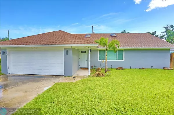 Delray Beach, FL 33444,509 Heron Dr