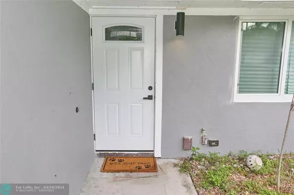 Delray Beach, FL 33444,509 Heron Dr