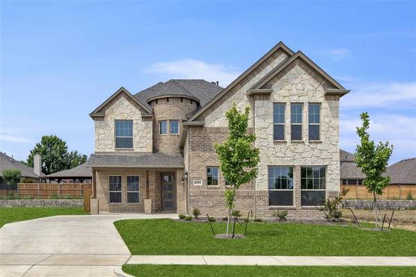 6949 Westlake Drive, Grand Prairie, TX 75054