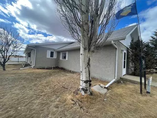 Wainwright, AB T9W 1V8,2533 9 AVE