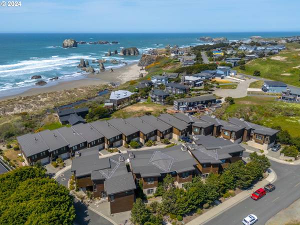 Bandon, OR 97411,2731 Colony Circle