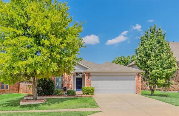 801 Lake Forest Trail, Little Elm, TX 75068