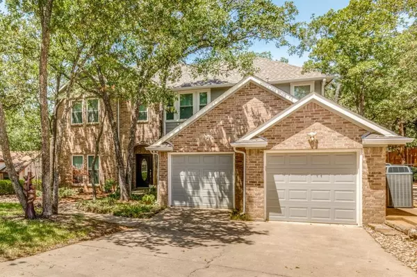 Grapevine, TX 76051,3321 Red Bird Lane