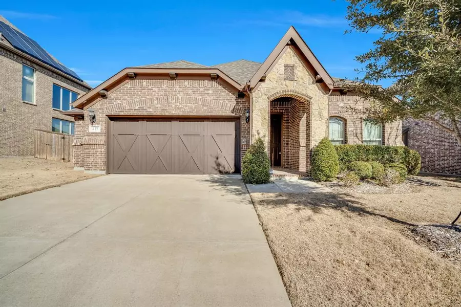 417 Calvert Drive, Midlothian, TX 76065