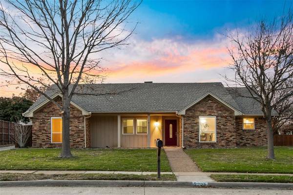 2225 Parkhaven Drive, Plano, TX 75075