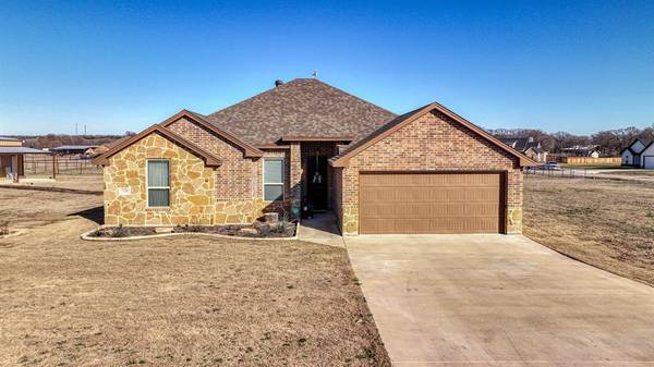 130 Cool Meadows Court,  Millsap,  TX 76066