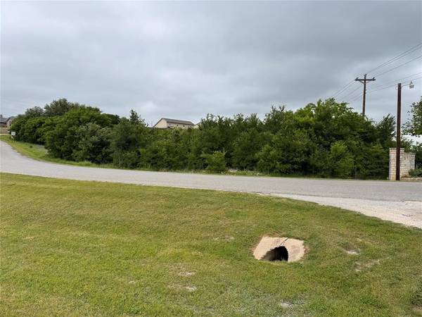 1000 Meander Road, Granbury, TX 76049