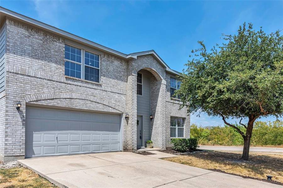 4241 Gladney Lane, Fort Worth, TX 76244