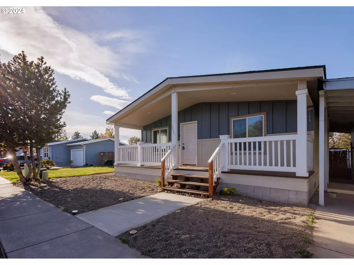 Klamath Falls, OR 97603,5461 WINTERFIELD WAY