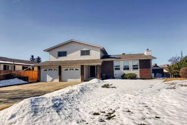 Olds, AB T4H 1B3,302 Silverthorn Close