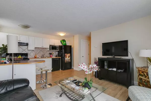 Calgary, AB T2H 0X3,1530 15 AVE SW #304