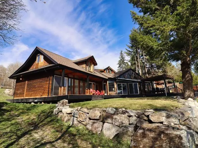 Chase, BC V0E 1M2,1149 LITTLE SHUSWAP LAKE ROAD