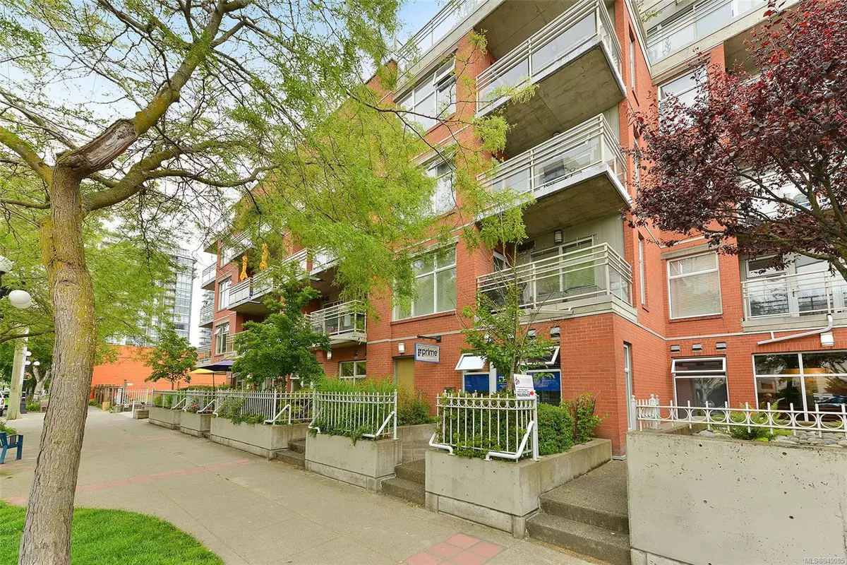 Victoria, BC V8V 5A7,1030 Yates St #304