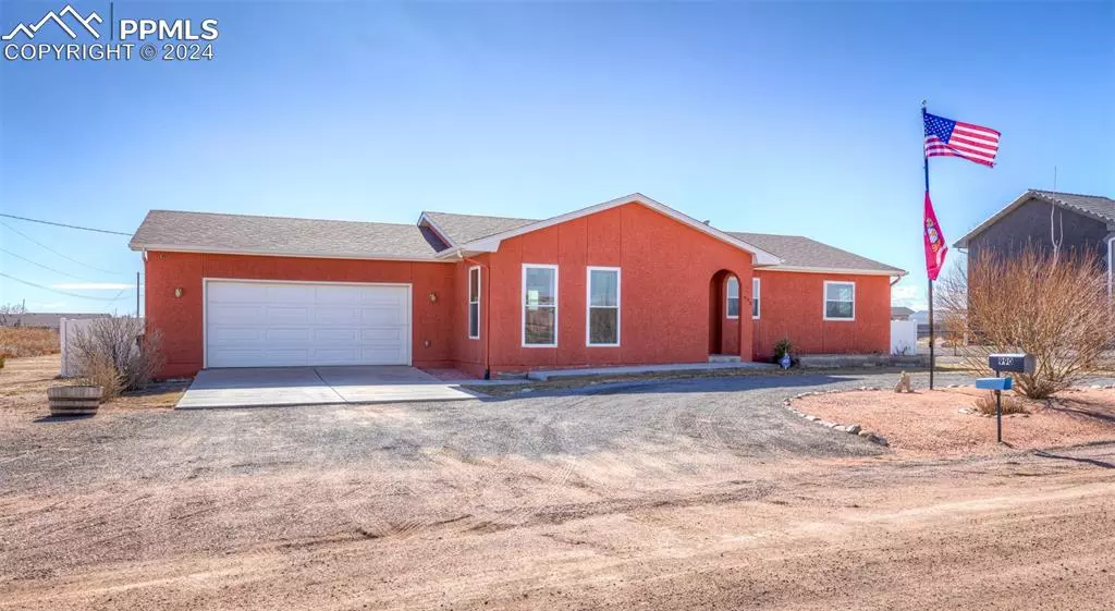 990 N Matt DR, Pueblo West, CO 81007