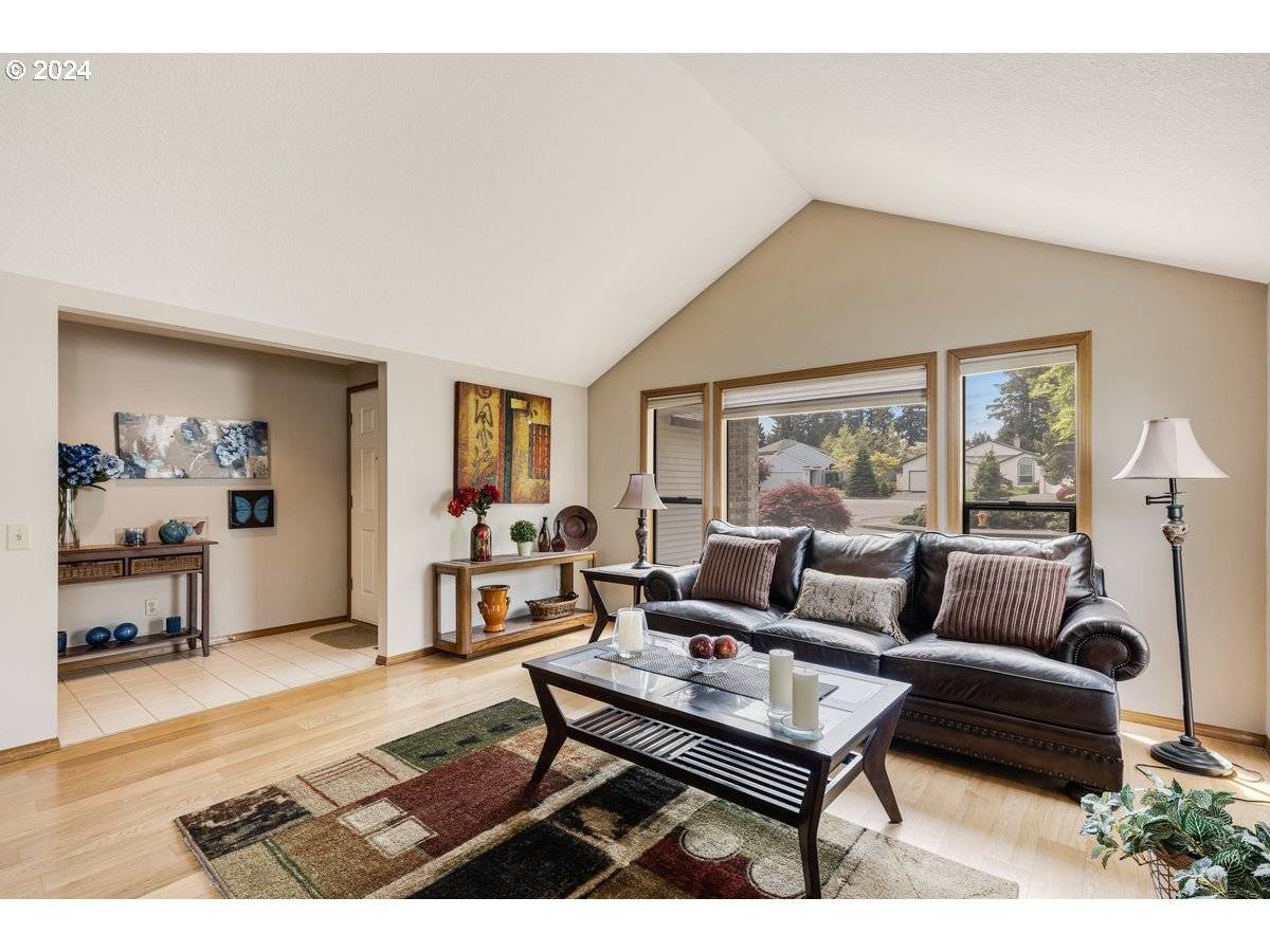 Portland, OR 97230,15535 NE SUMMERPLACE DR