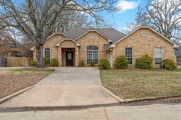 370 Willow Cove, Reno, TX 75462