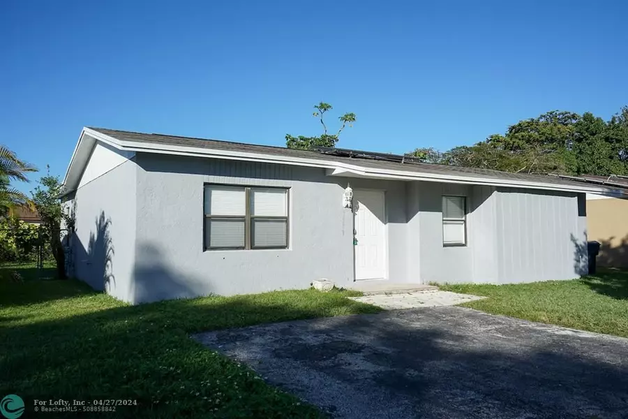 7709 SW 7th St, North Lauderdale, FL 33068