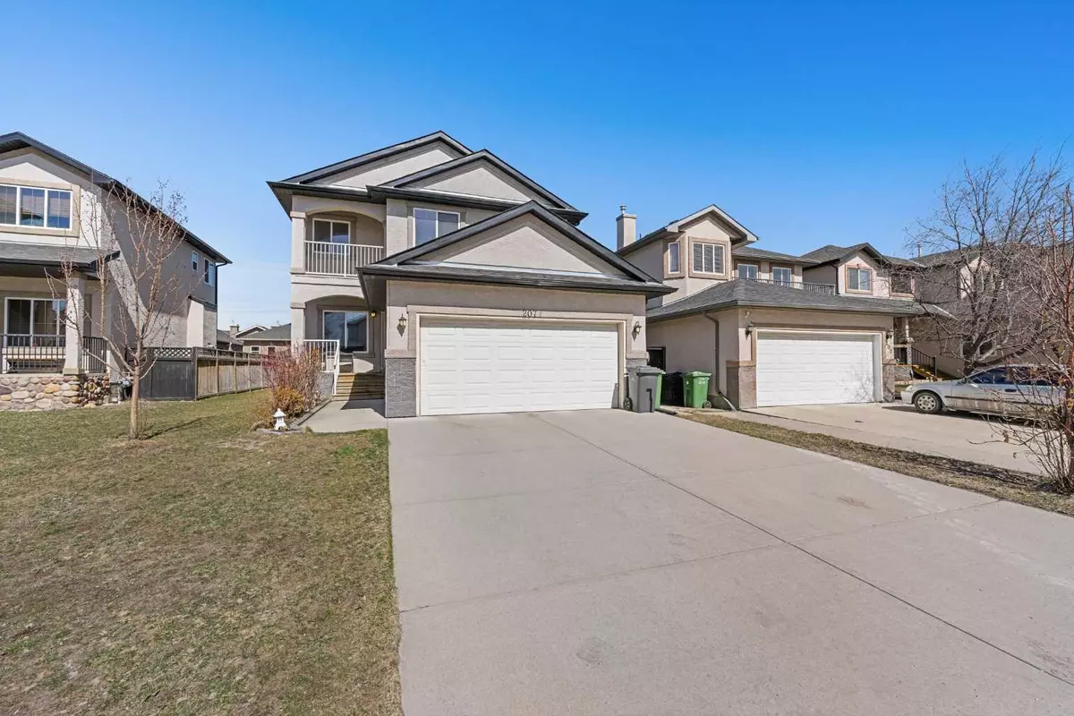 Chestermere, AB T1X 1W2,207 East Lakeview CT