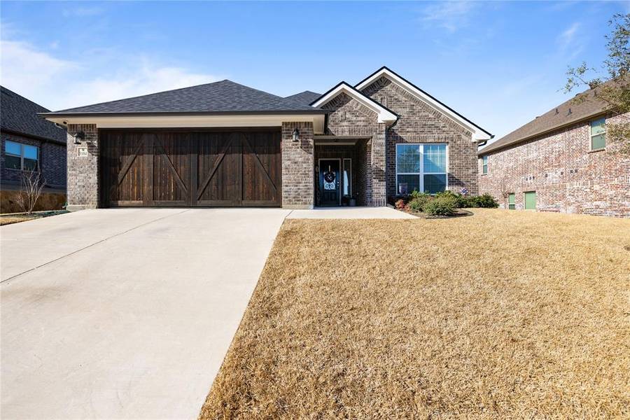 3104 Arbor View Drive, Burleson, TX 76028