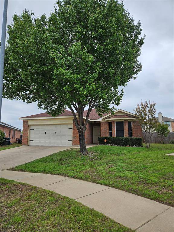 1032 Buffalo Springs Drive, Fort Worth, TX 76140