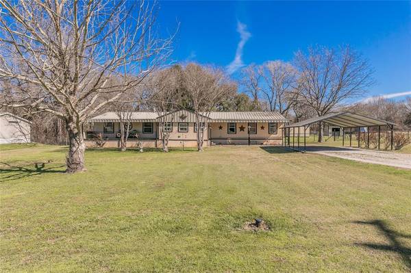 245 Valley Meadows Drive, Springtown, TX 76082