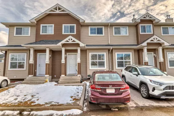 Calgary, AB T3L 1T7,111 Tarawood NE #233