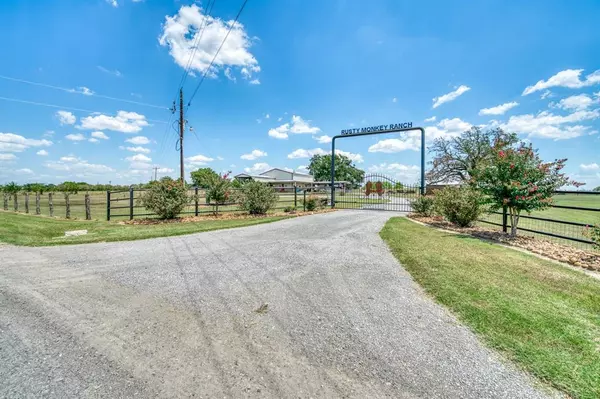 1125 Baker Ln, Madisonville, TX 77864