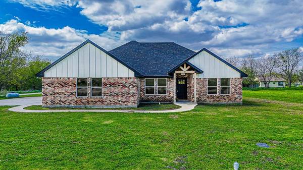 109 Allison Lane,  Frost,  TX 76641