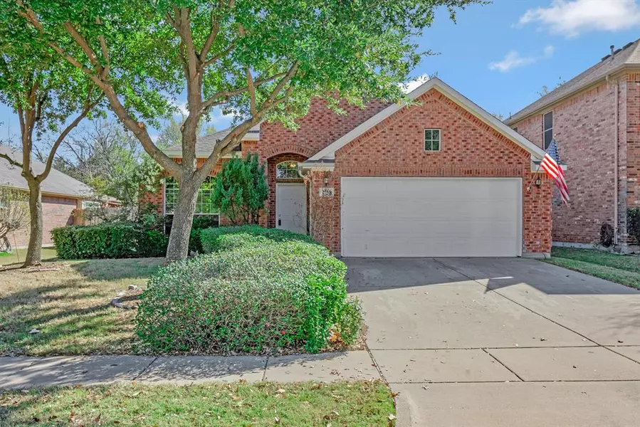 2755 Honey Suckle Drive, Grand Prairie, TX 75052