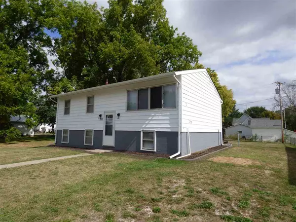 Nichols, IA 52766,208 Short St